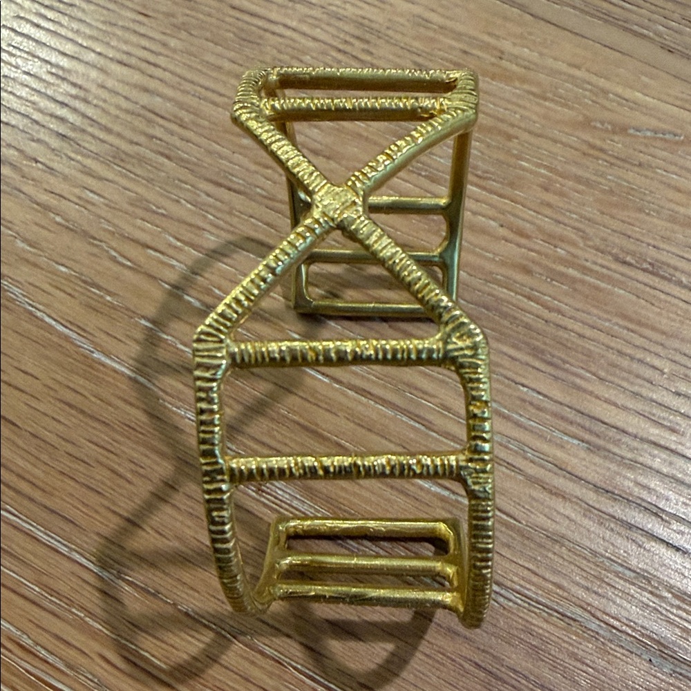 Emblem Cuff - Picture 7 of 10